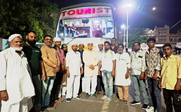 शिक्षा जागृत, पर्यावरण संरक्षण एवं देश में अम्नों-शांति के आह्वान के साथ काफिला अजमेर रवाना