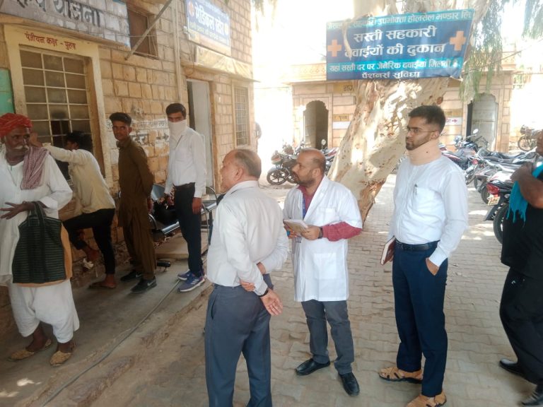 संम्भागीय आयुक्त एवं जिला कलक्टर ने जिला अस्पताल का किया निरीक्षण, देखी चिकित्सा व्यवस्थाए