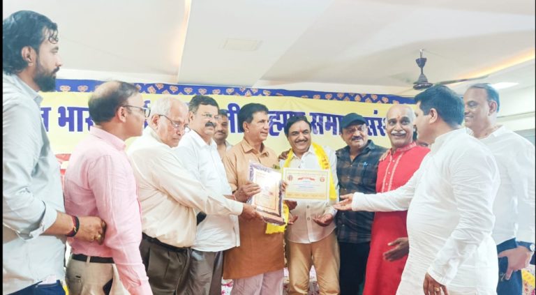 कलम के धनी दवे का हुआ हार्दिक सम्मान