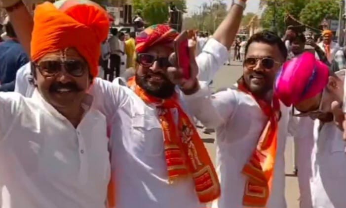 भगवान परशुराम जयंती पर निकली भव्य शोभायात्रा