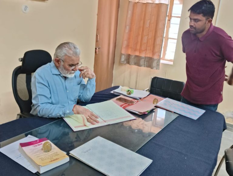 जैसलमेर में बीस कार्मिक पाये गये अनुपस्थित