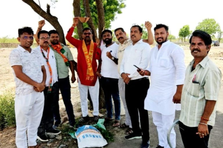 भाजपा कार्यकर्ताओं ने पक्षियों के समुचित चुगा–पानी की व्यवस्था का लिया संकल्प