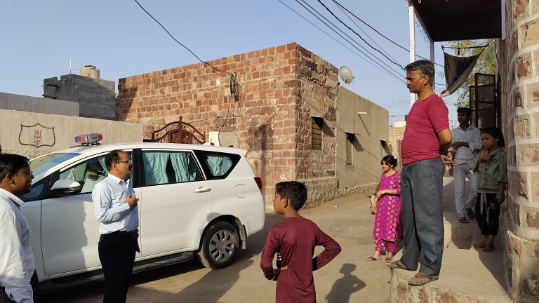 अब कलेक्टर पहुंचे फलोदी की गलियों में
