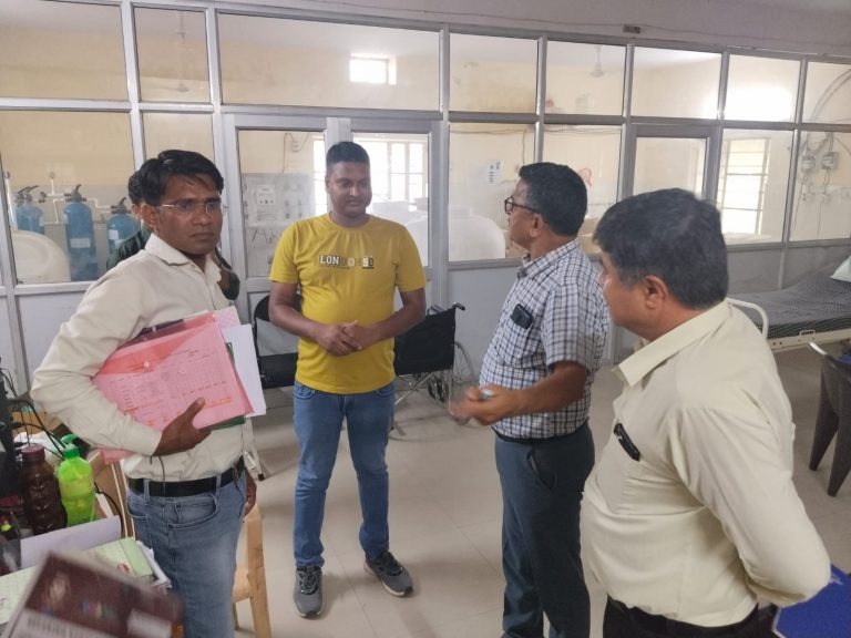 बेहतर स्वास्थ्य सेवाओं से मरीजों को करें लाभान्वित – संयुक्त निदेशक डॉ चौधरी