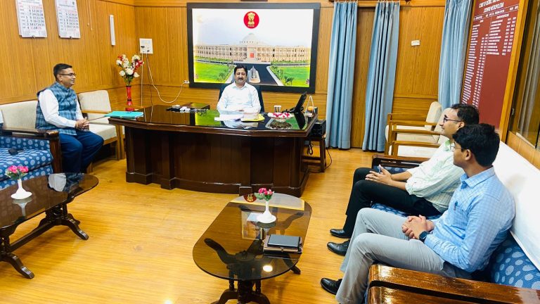 राष्ट्रीय लोक अदालत को लेकर बैठक की