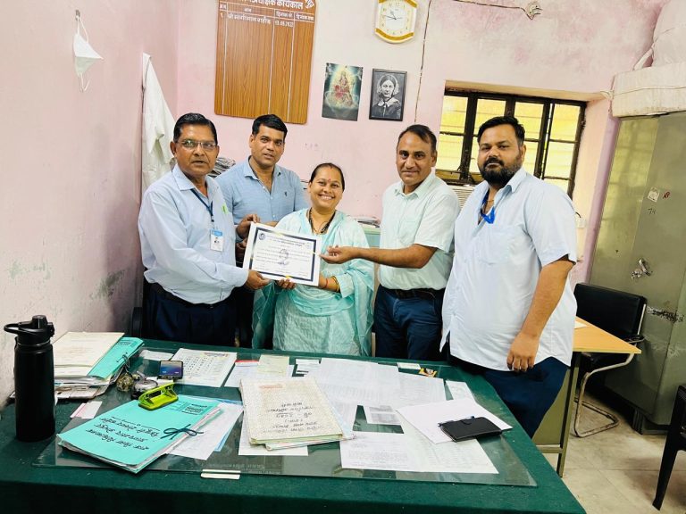 राजकीय जिला चिकित्सालय प्रताप नगर जोधपुर में कार्यरत नर्सिंग आँफिसर