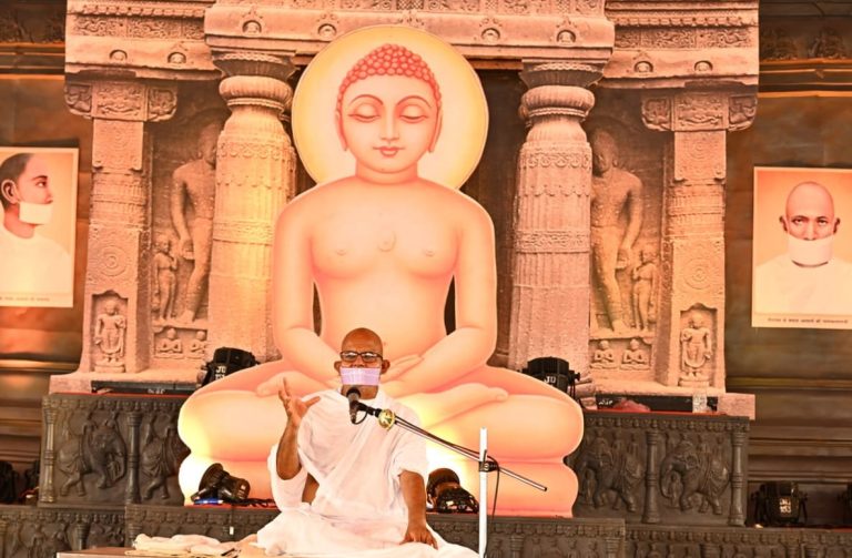 अक्षय तृतीया महोत्सव व त्रिदिवसीय प्रवास हेतु प्रेसिडेंट बैंक्वेट लांस पधारे तेरापंथ अधिशास्ता