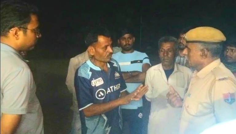 बीमार बच्चे का उपचार करने से किया इंकार नाराज परिजनों किया अस्पताल में हंगामा