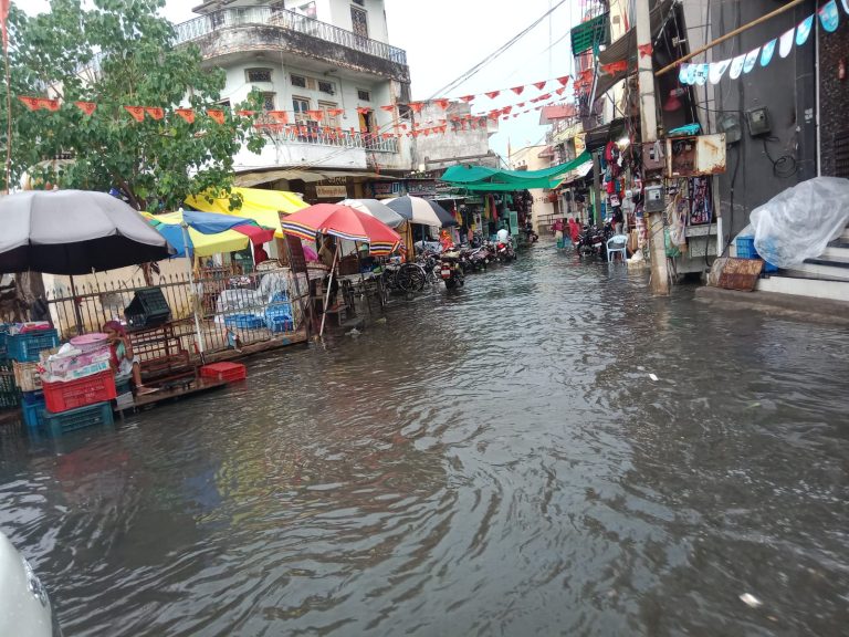 मानसुन कि पहली बारिश ने दी दस्तक ,बारिश के साथ ही मौसम सुहाना देसुरी क्षेत्र के अधिकाक्ष गांवो में हुई बारिश किसानों में हर्ष कि लहर