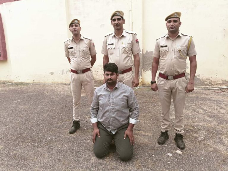 बाड़मेर रिको पुलिस ने 7 किलो 570 ग्राम अवैध डोडा पोस्त किया बरामद, मुजरिम गिरफ्तार