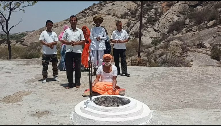 दोपहर 11 बजे से 2 बजे तक नोतपा में 9 दिन तक सूर्य तपस्या कर सूर्य देव इंद्र देव शिव बाबा से  कर रहे प्रार्थना