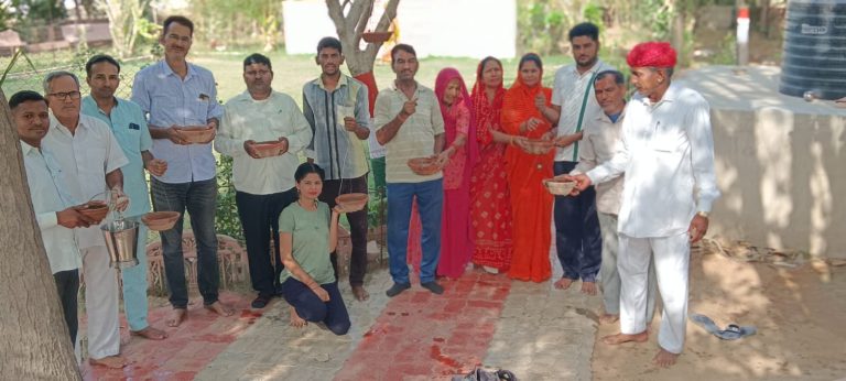 वेलकम सिक्योर लाईफ सेवा फाउंडेशन जोधपुर के तत्वावधान में पक्षियों के लिए परिंडे लगाए गए