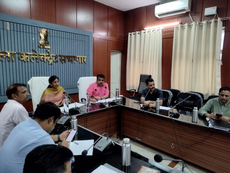 संभागस्तरीय समीक्षा बैठक आयोजित