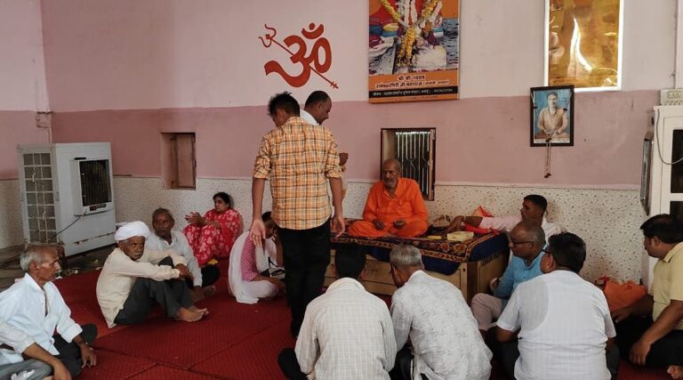 जालेली नायला स्थित तपोनिधि अखाड़ा श्री निरंजन रामेश्वर महादेव धुणा में गुरु पूर्णिमा का पर्व धूमधाम से मनाया