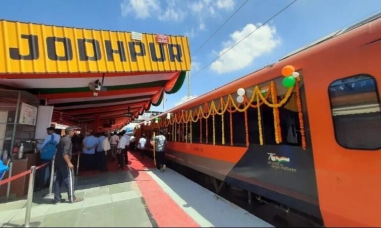 रेल यात्रियों की पहली पसंद बनी जोधपुर-दिल्ली कैंट वंदे भारत एक्सप्रेस